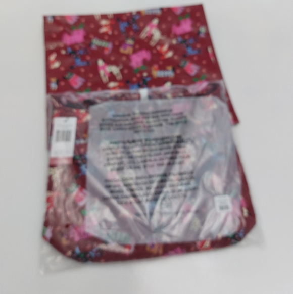 Vera Bradley Handbags - Vera Bradley XL Crossbody Holiday Hounds NWT & Gift Tote NWT